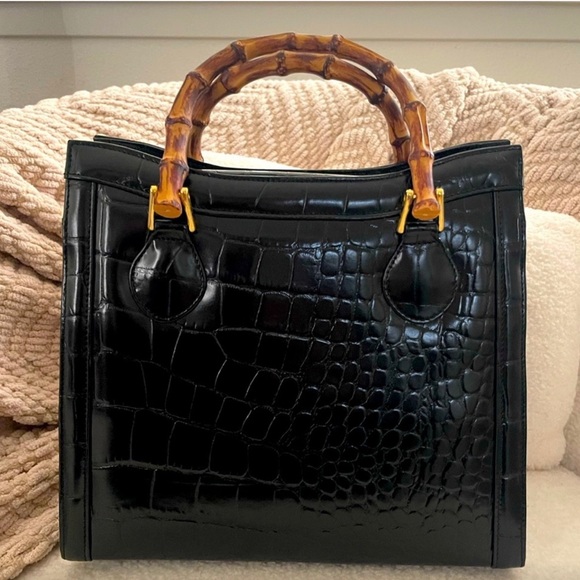 🚨Valentino Christy Paris Croc embossed leather Handbag… EUC. ..No Call Outs - Picture 5 of 8